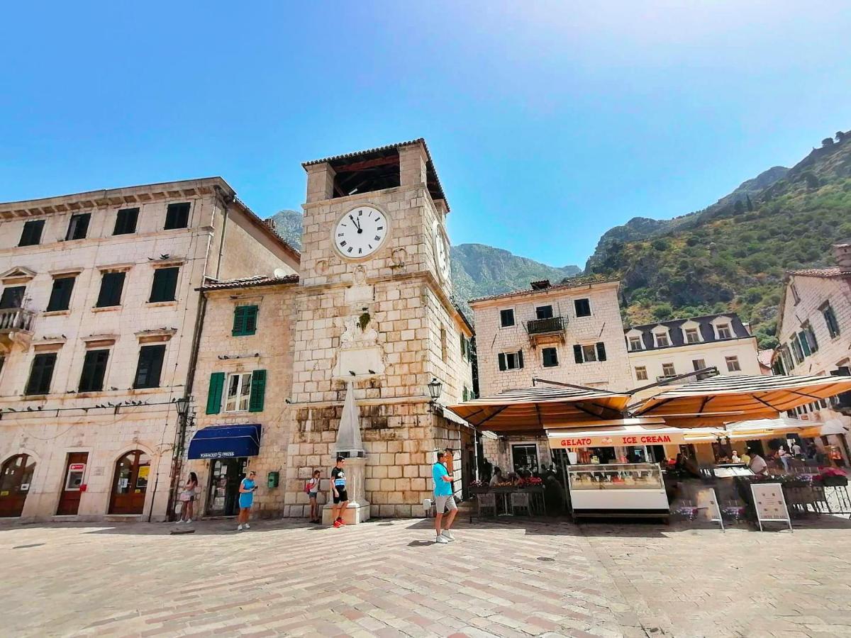 Bay Of Kotor View Apartment With Pool เพรอชานิ ภายนอก รูปภาพ